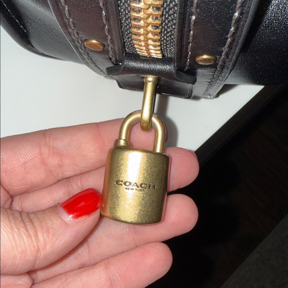 Coach Rogue 31 - Picture 6 of 7